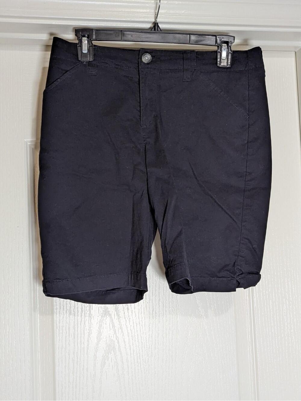 Women's Lee Black Cotton Shorts Zip Fly Mid Rise Medium Clean Girl NWOT